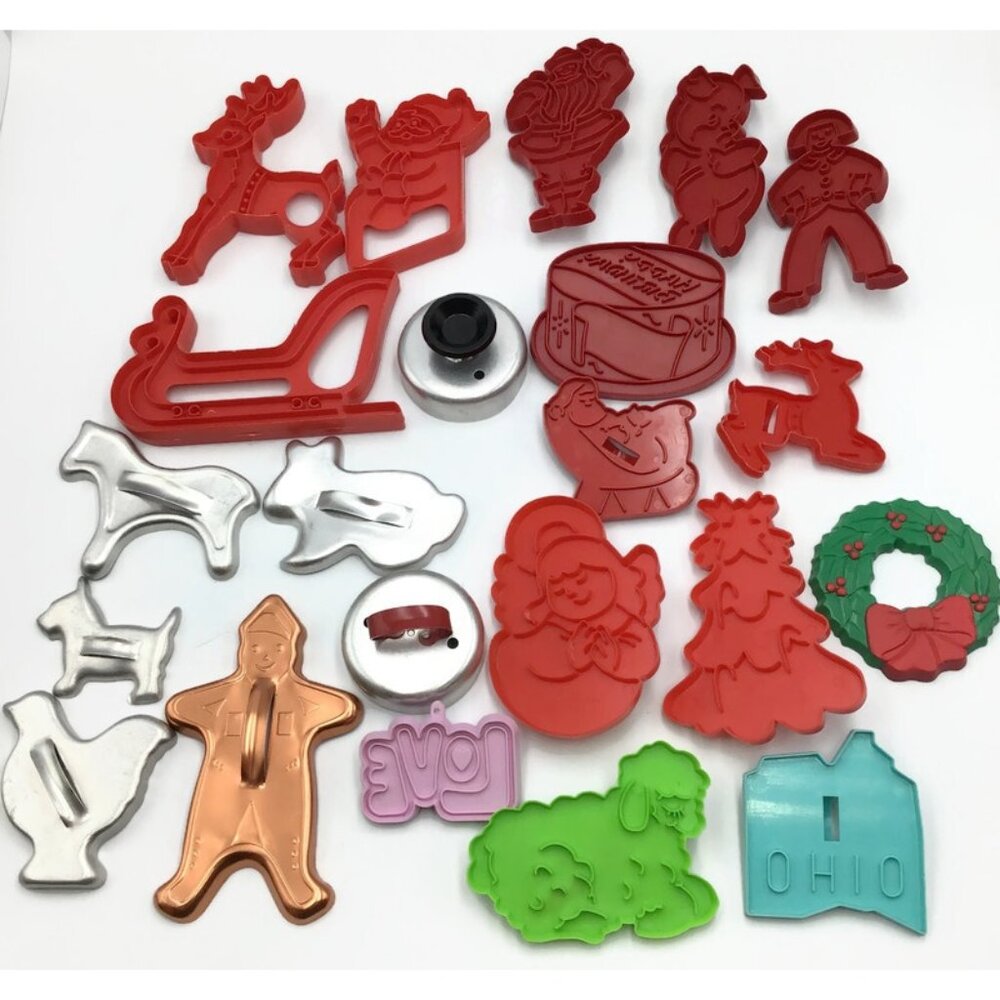 Vintage 70s 80s Cookie Cutters Lot of 22 Wilton Tupperware HRM